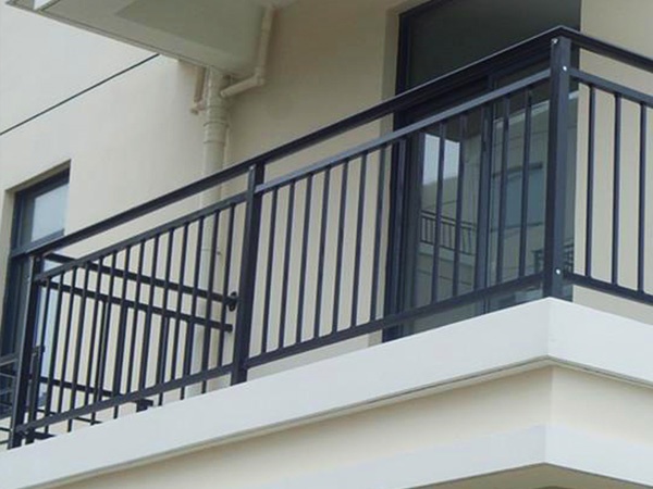 建筑陽臺護欄