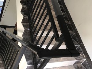 樓梯扶手廠家哪家信譽(yù)比較好？