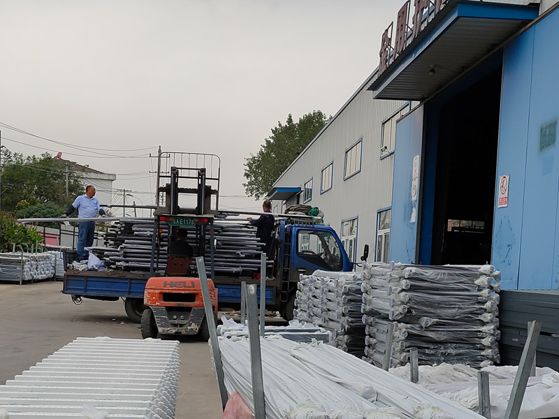 金用護欄2020年9月21日鋅鋼飄窗護欄發貨！