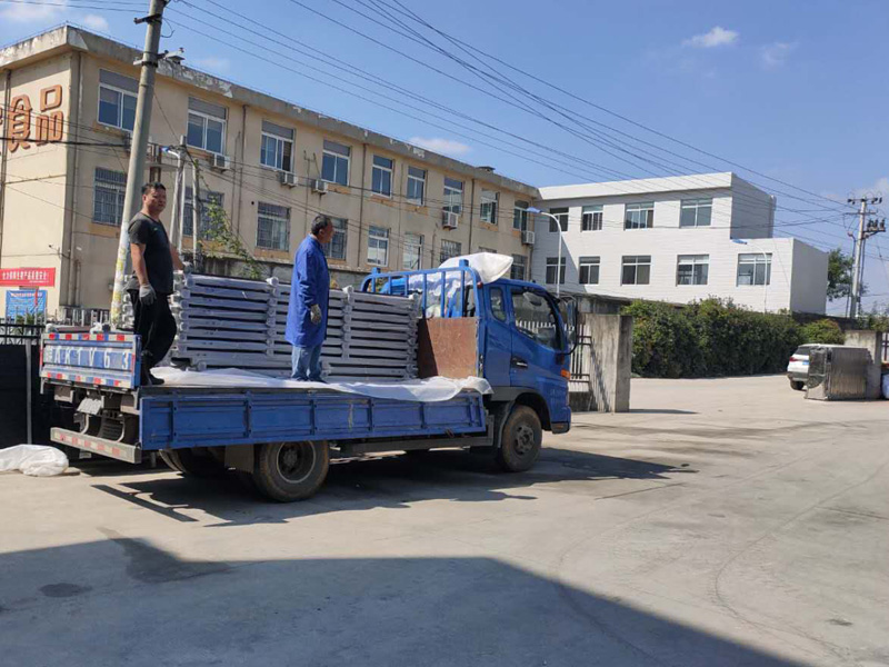 金用護欄2020年10月10日鋅鋼陽臺護欄發貨! 金用護欄2020年10月10日鋅鋼陽臺護欄發貨!