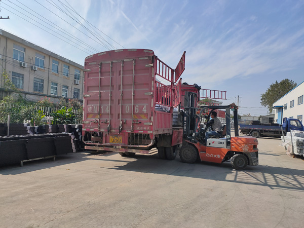 金用護欄2020年10月19日鋅鋼陽臺欄桿發貨！