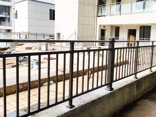 護(hù)欄樣式 護(hù)欄樣式