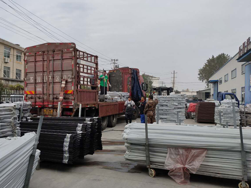 金用護(hù)欄2020年10月26日上午鋅鋼陽(yáng)臺(tái)護(hù)欄發(fā)貨！