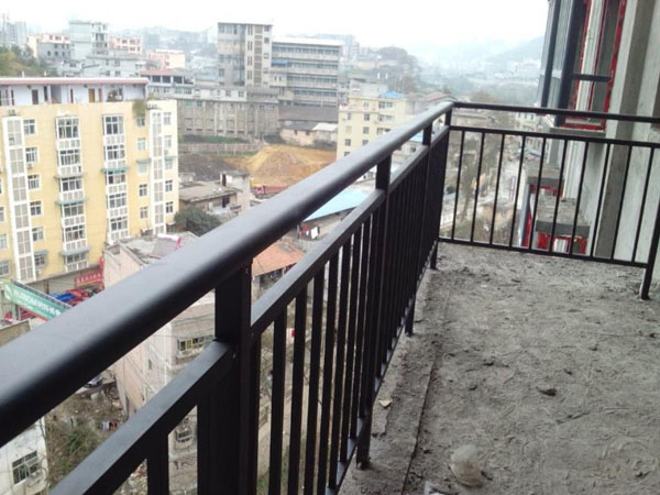 鋅鋼護(hù)欄顏色有哪些？