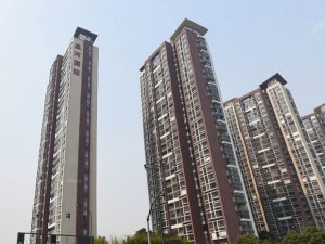 常州星河國際小區(qū)飄窗護(hù)欄、樓梯扶手定制