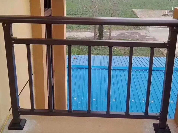 護欄特性 護欄特性