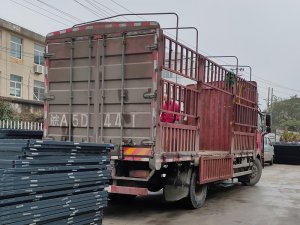  金用護欄2020年11月24日上午鋅鋼百葉窗發貨！