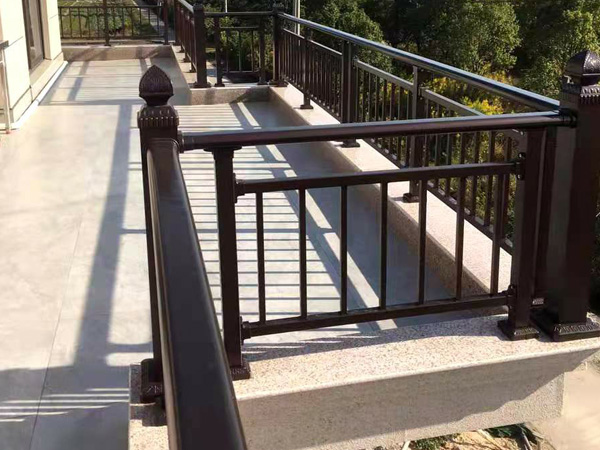 鋅鋼護(hù)欄特點 鋅鋼護(hù)欄特點