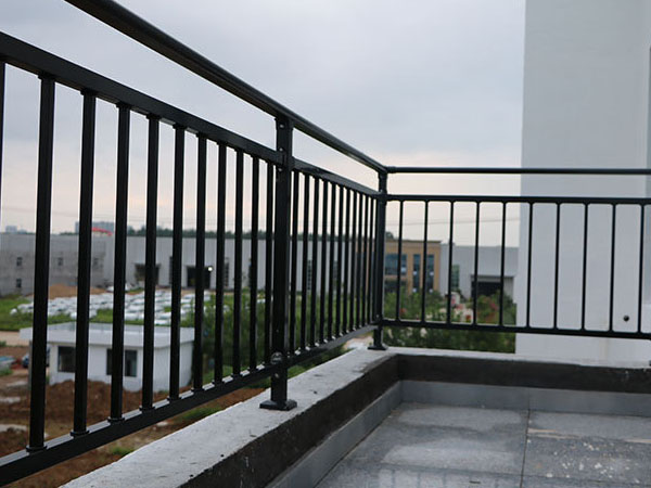 鋅鋼護欄廠家哪家價格便宜質(zhì)量又好? 鋅鋼護欄廠家哪家價格便宜質(zhì)量又好?