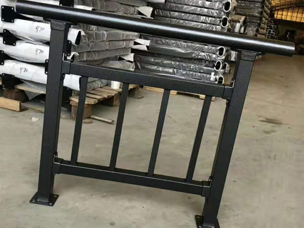 鋅鋼護(hù)欄怎么定制？