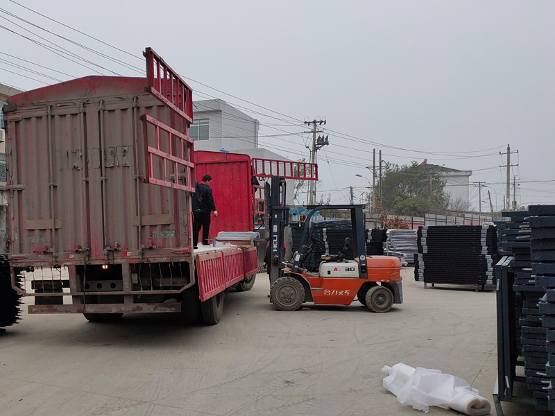  金用護欄2020年12月10日鋅鋼陽臺護欄發貨！