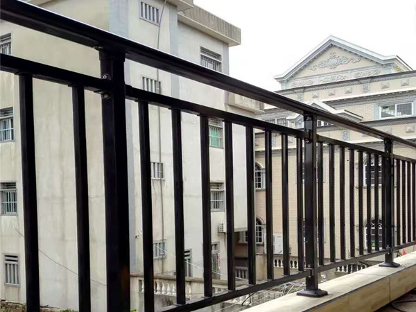 陽臺護(hù)欄哪家價格便宜? 陽臺護(hù)欄哪家價格便宜?