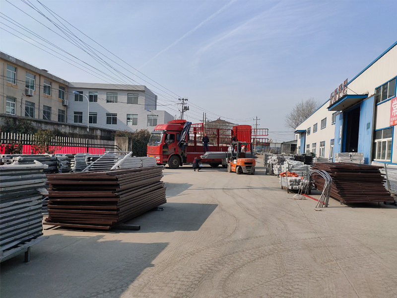 金用護欄2020年12月26日鋅鋼陽臺護欄發貨！