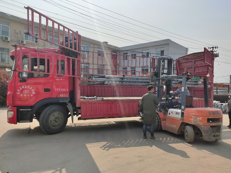 金用護欄2021年3月26日鋅鋼樓梯欄桿發貨! 金用護欄2021年3月26日鋅鋼樓梯欄桿發貨!