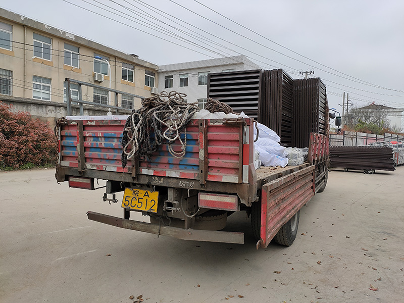 金用護欄2021年3月30日鋅鋼百葉窗發貨！