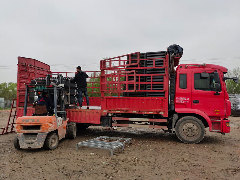 金用護欄2021年3月31日鋅鋼百葉窗發(fā)貨！