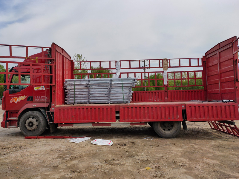 金用護(hù)欄2021年4月6日鋅鋼陽(yáng)臺(tái)欄桿發(fā)貨！