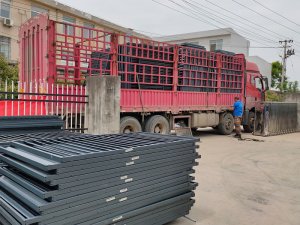 金用護(hù)欄2021年5月6日鋅鋼百葉窗發(fā)貨！