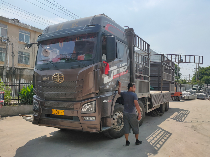 金用護欄2021年5月31日防雨百葉窗發貨！