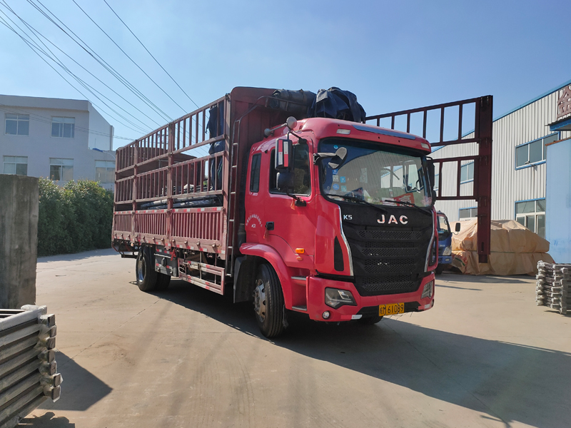 金用護欄2021年8月6日鋅鋼百葉窗發(fā)貨! 金用護欄2021年8月6日鋅鋼百葉窗發(fā)貨!