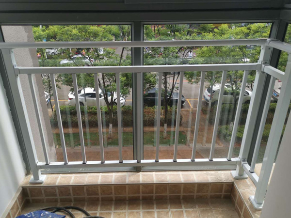 飄窗護(hù)欄一般做多高? 飄窗護(hù)欄一般做多高?