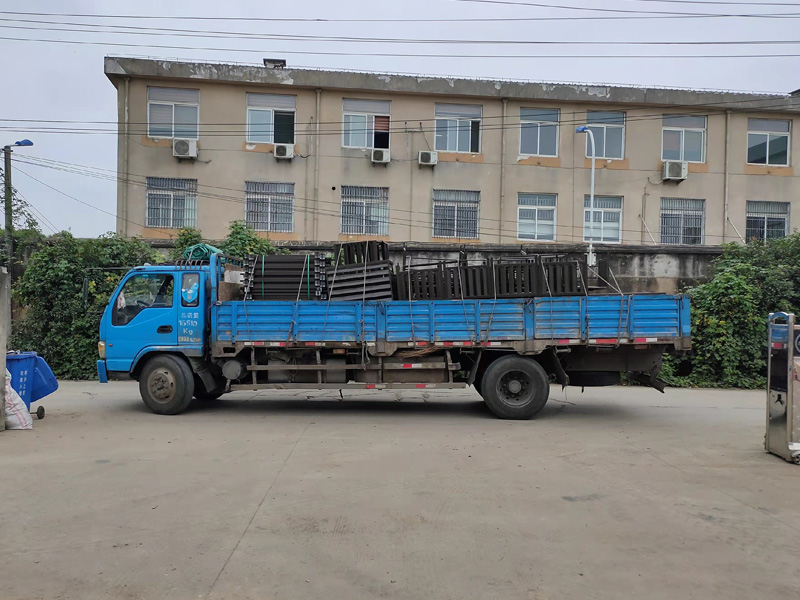 金用護欄2021年8月24日鋅鋼空調百葉窗發(fā)貨！