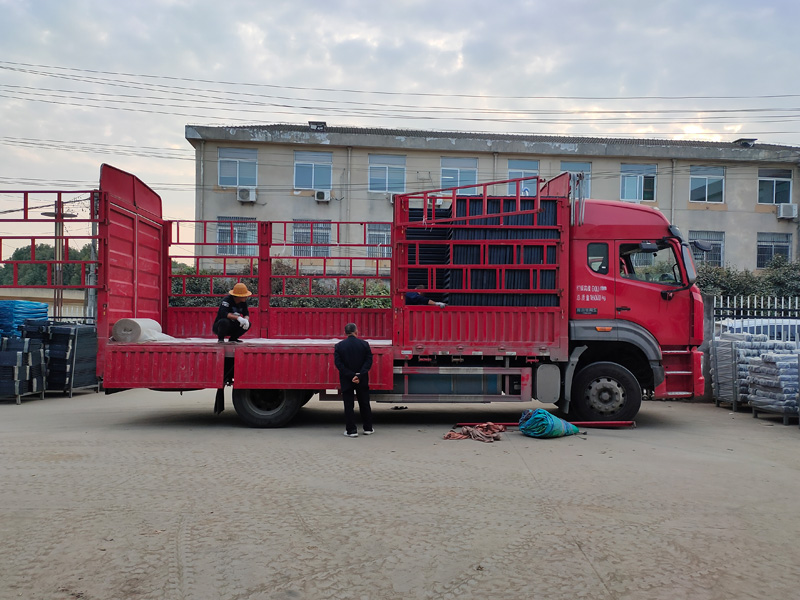 金用護(hù)欄2021年11月10日鋅鋼百葉窗發(fā)貨! 金用護(hù)欄2021年11月10日鋅鋼百葉窗發(fā)貨!