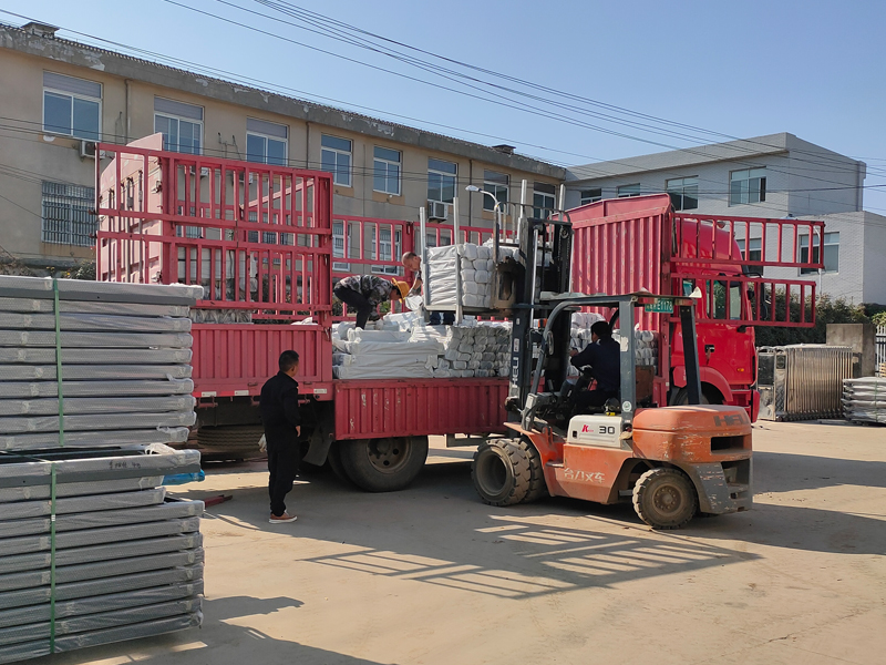 金用護欄2021年11月25日鋅鋼組裝式護欄發(fā)貨！