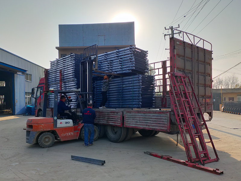 金用護(hù)欄2021年11月30日鋁合金玻璃欄桿發(fā)貨！