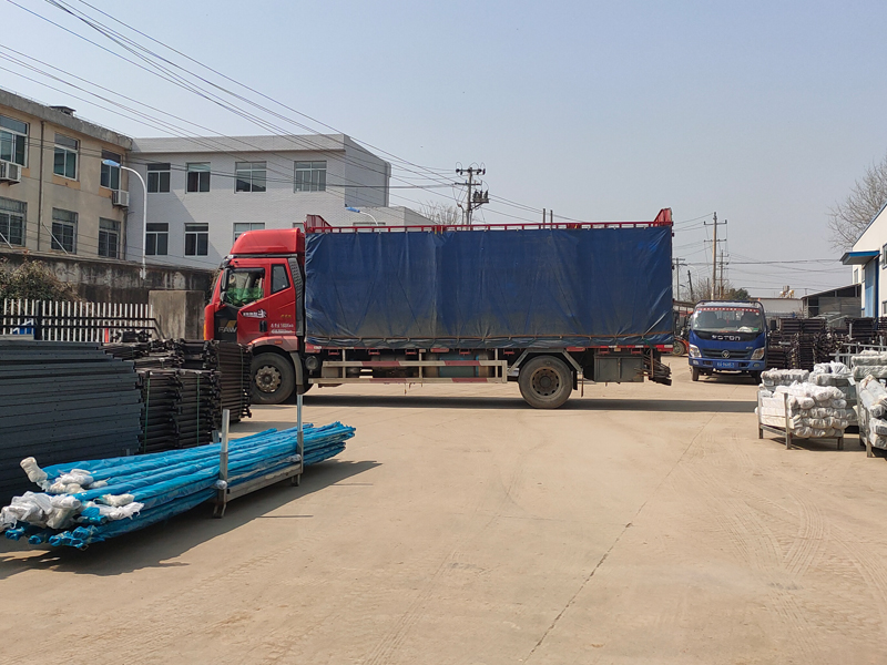 金用護(hù)欄2022年3月3日鋅鋼百葉窗裝車發(fā)貨! 金用護(hù)欄2022年3月3日鋅鋼百葉窗裝車發(fā)貨!