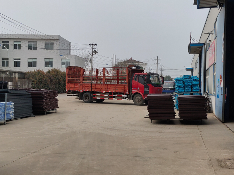 金用護欄2022年3月12日鋅鋼飄窗欄桿裝車發(fā)貨！