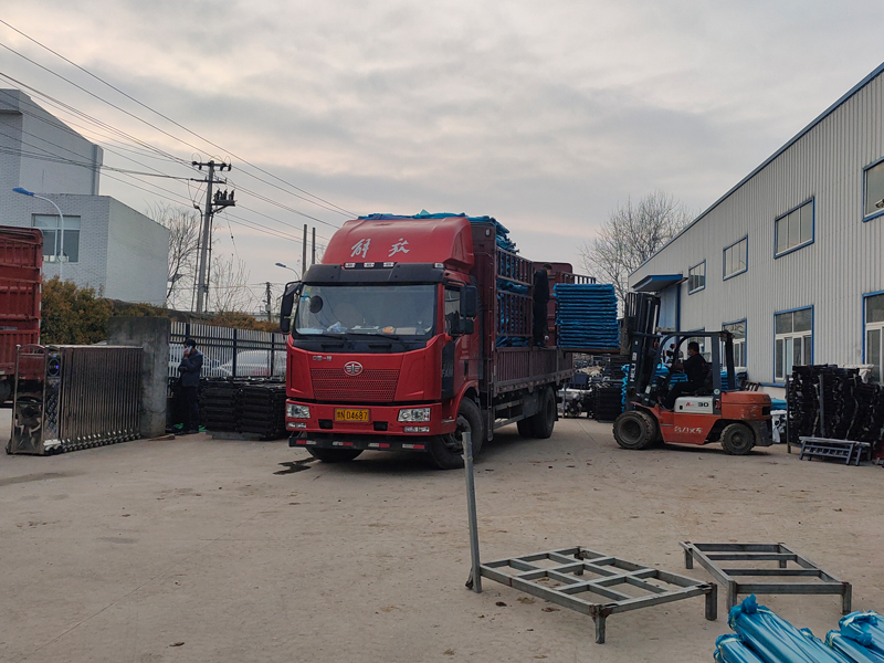 金用護欄2022年3月21日鋅鋼陽臺欄桿裝車發貨! 金用護欄2022年3月21日鋅鋼陽臺欄桿裝車發貨!