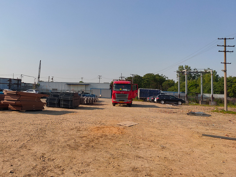 金用護(hù)欄2022年5月25日鋅鋼百葉窗裝車(chē)發(fā)貨！