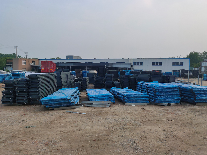 金用護欄2022年5月31日鋅鋼空調欄桿裝車發貨！