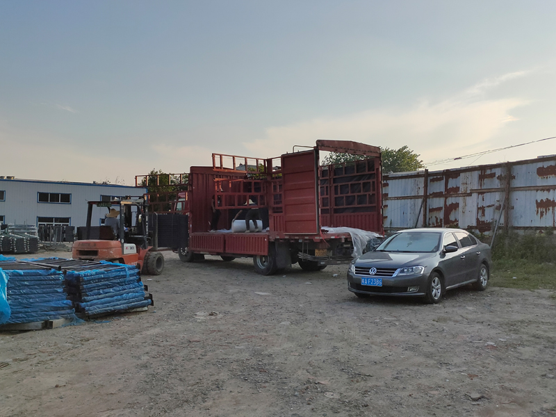 金用護(hù)欄2022年6月29日鋅鋼護(hù)窗欄桿裝車發(fā)貨! 金用護(hù)欄2022年6月29日鋅鋼護(hù)窗欄桿裝車發(fā)貨!