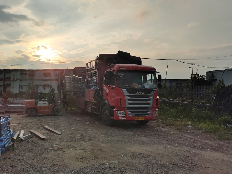 金用護欄2022年7月22日鋅鋼陽臺欄桿裝車發貨! 金用護欄2022年7月22日鋅鋼陽臺欄桿裝車發貨!