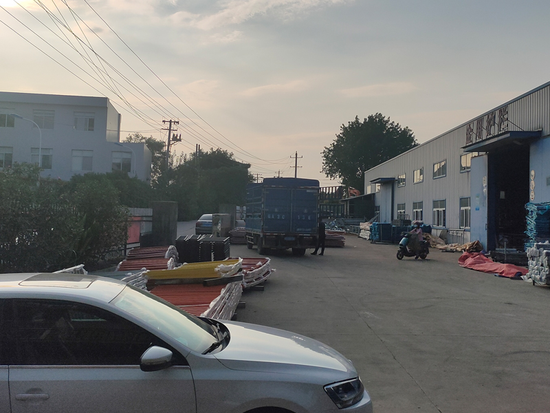 金用護(hù)欄2022年8月1日鋅鋼飄窗欄桿裝車發(fā)貨! 金用護(hù)欄2022年8月1日鋅鋼飄窗欄桿裝車發(fā)貨!