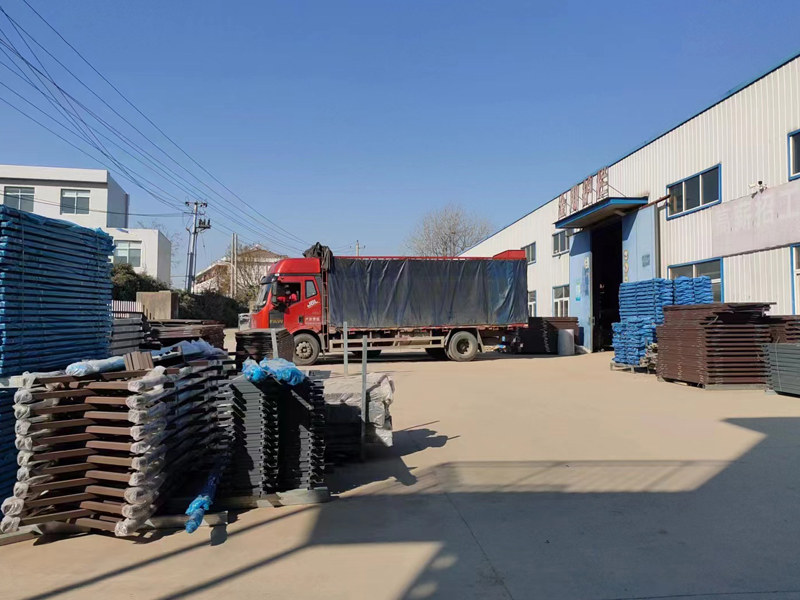 金用護欄2022年12月23日鋅鋼飄窗護欄裝車發貨！