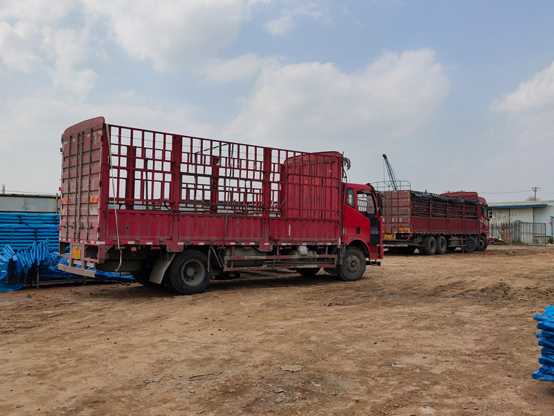 金用護欄2023年4月8日鋅鋼陽臺護欄裝車發(fā)貨！