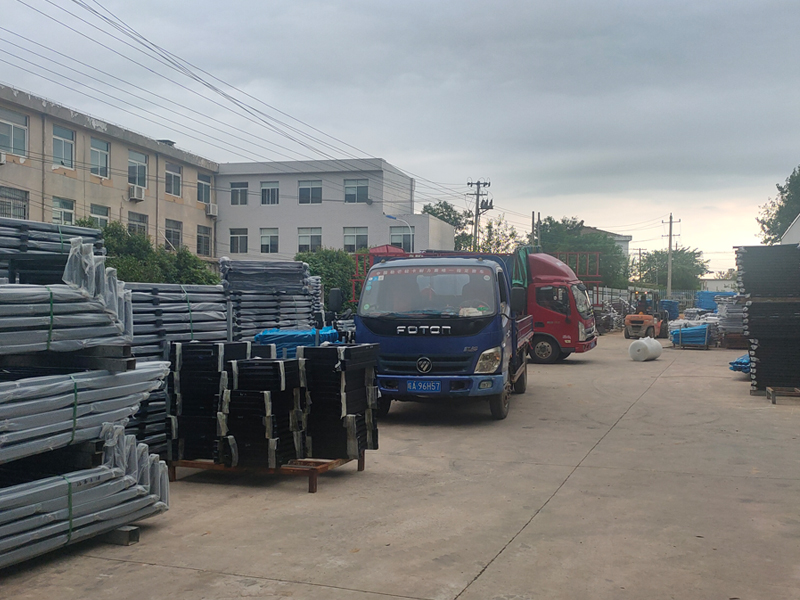 2023年7月4日鋅鋼飄窗護欄裝車發貨！