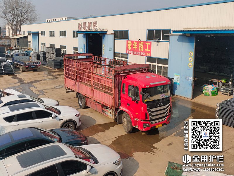 2023年12月20日鋅鋼百葉窗裝車發(fā)貨！