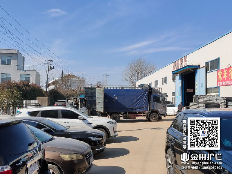 2024年1月17日鋅鋼圍墻護欄裝車發貨! 2024年1月17日鋅鋼圍墻護欄裝車發貨!