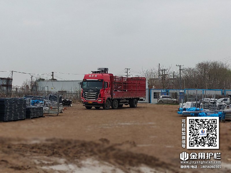 2024年3月26日鋅鋼百葉窗裝車發貨！