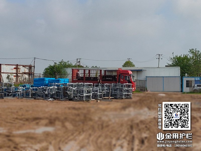 2024年4月19日鋅鋼空調護欄裝車發貨！