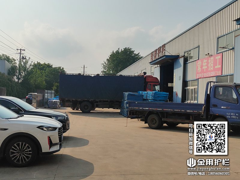 2024年5月6日鋅鋼飄窗欄桿裝車發貨！