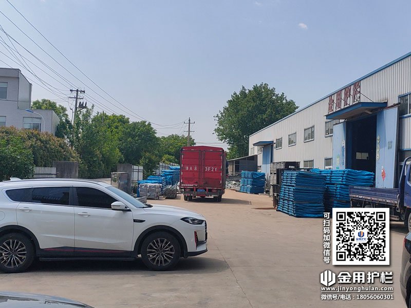 2024年5月10日鋅鋼百葉窗裝車發(fā)貨！