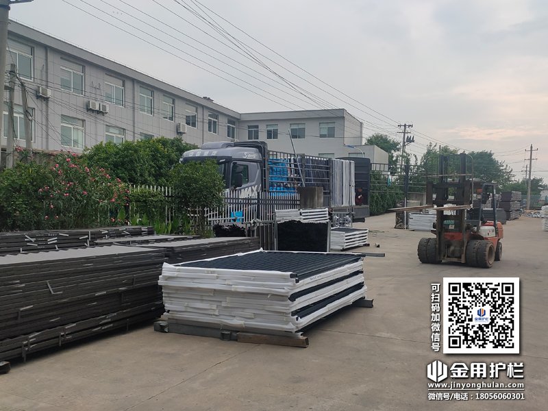 2024年7月10日鋁合金百葉窗裝車(chē)發(fā)貨！
