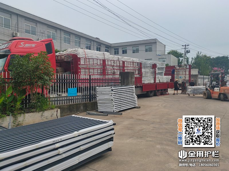 2024年7月16日鋅鋼護(hù)窗欄桿裝車發(fā)貨！