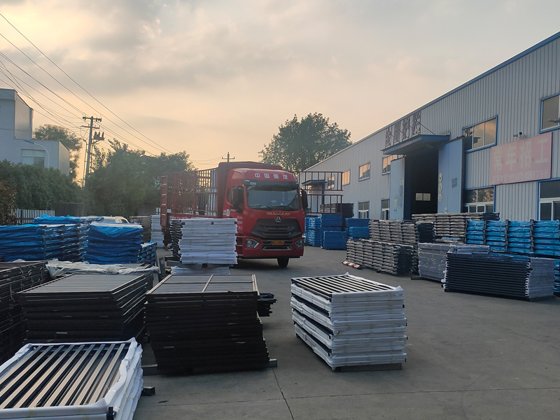 2024年8月21日鋁合金百葉窗裝車(chē)發(fā)貨！