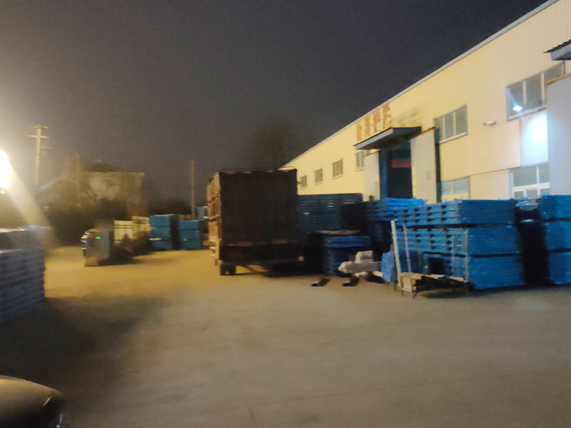 2024年12月23日鋅鋼百葉窗裝車發貨！